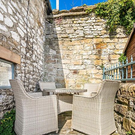 The Artists Loft - A Superb Cottage Sensitively Converted From A Grade II Listed 17Th Century Building Бейквелл Екстер'єр фото
