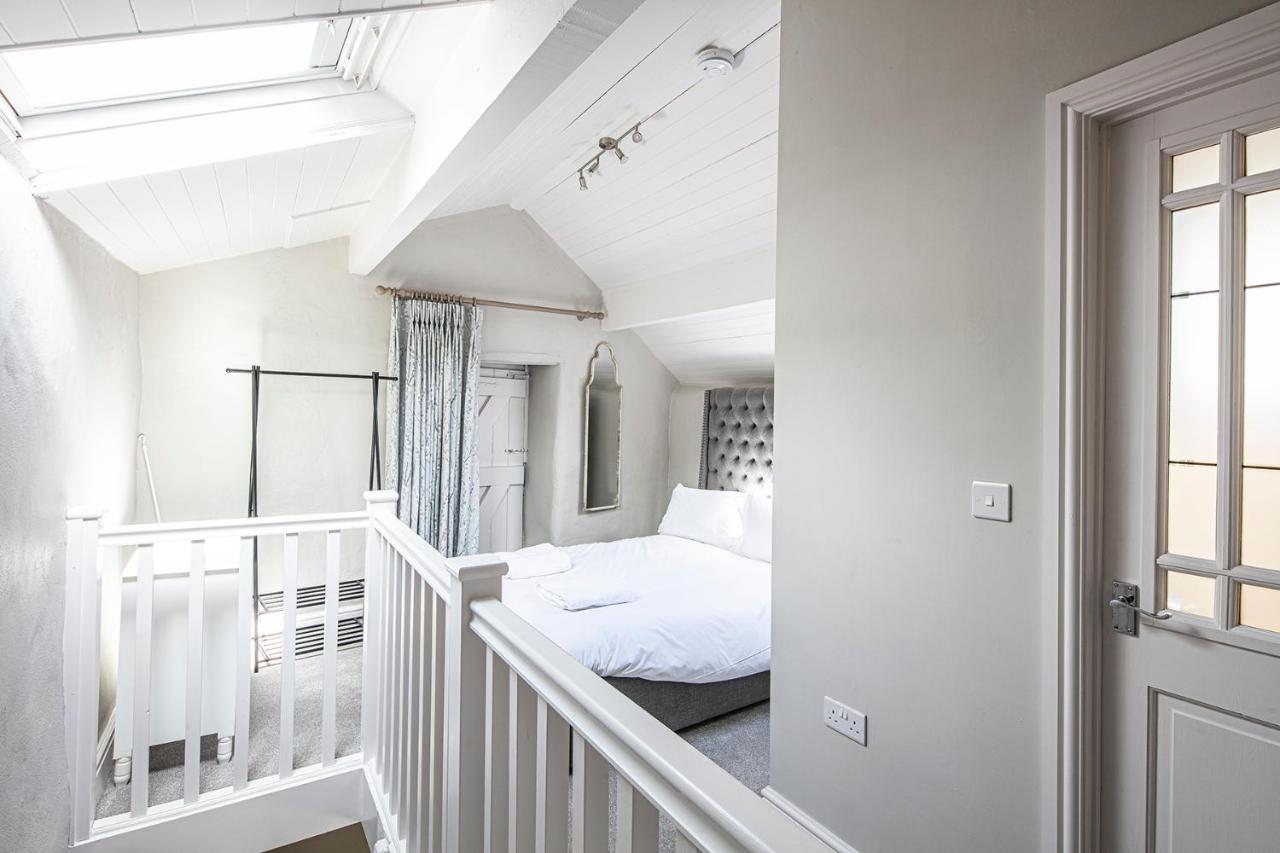 The Artists Loft - A Superb Cottage Sensitively Converted From A Grade II Listed 17Th Century Building Бейквелл Екстер'єр фото