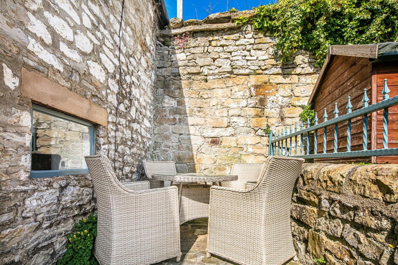 The Artists Loft - A Superb Cottage Sensitively Converted From A Grade II Listed 17Th Century Building Бейквелл Екстер'єр фото