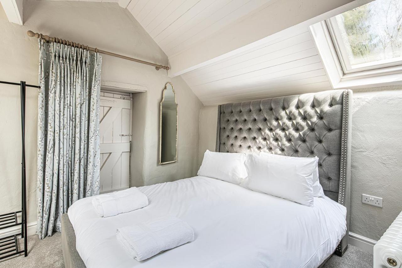 The Artists Loft - A Superb Cottage Sensitively Converted From A Grade II Listed 17Th Century Building Бейквелл Екстер'єр фото
